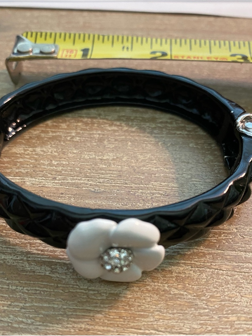 Kenneth Jay Lane KJL vintage 1987 Bangle Bracelet with White Floral Accent